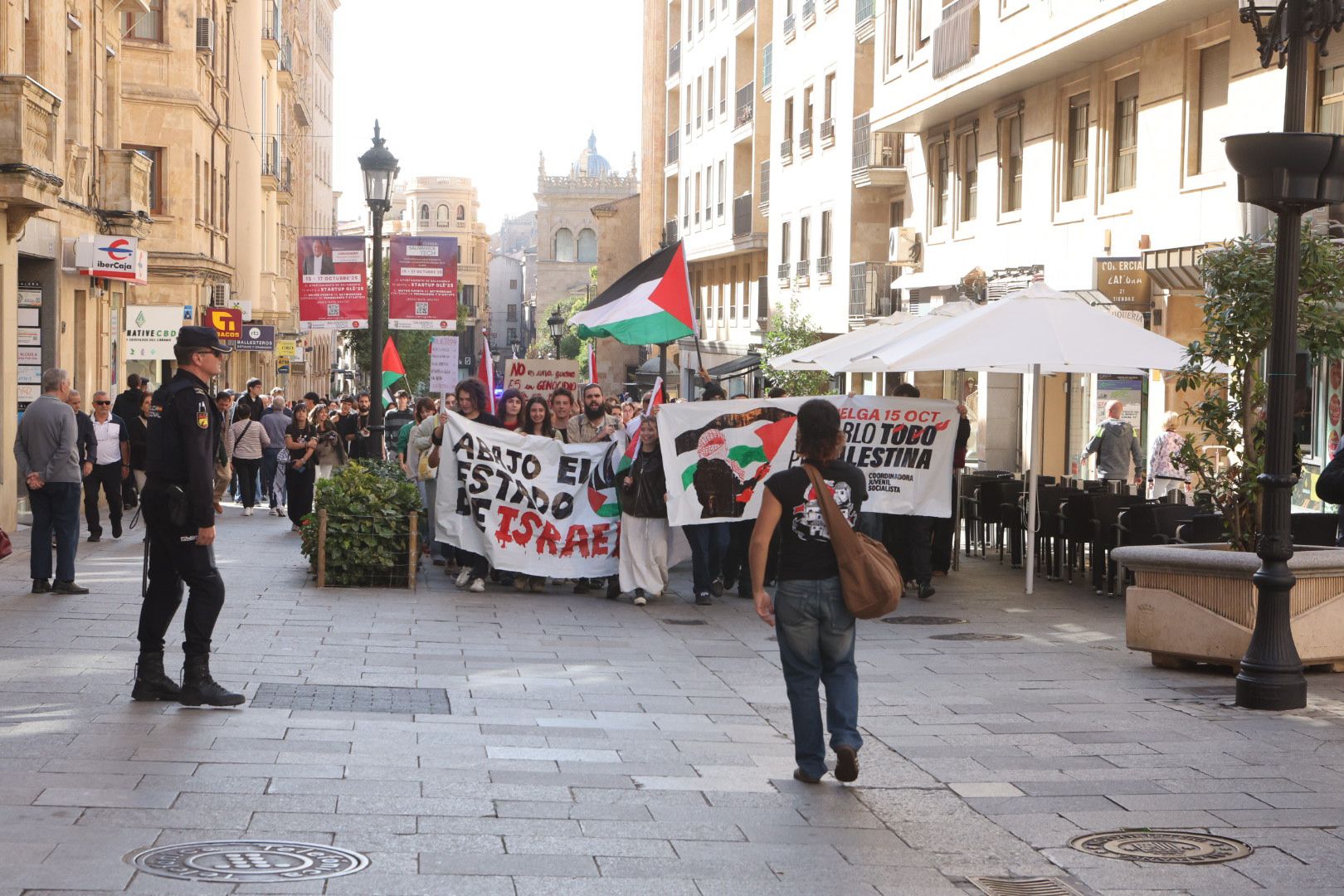 La Huelga General en apoyo a Palestina se hace escuchar en Salamanca y corta la Gran Vía