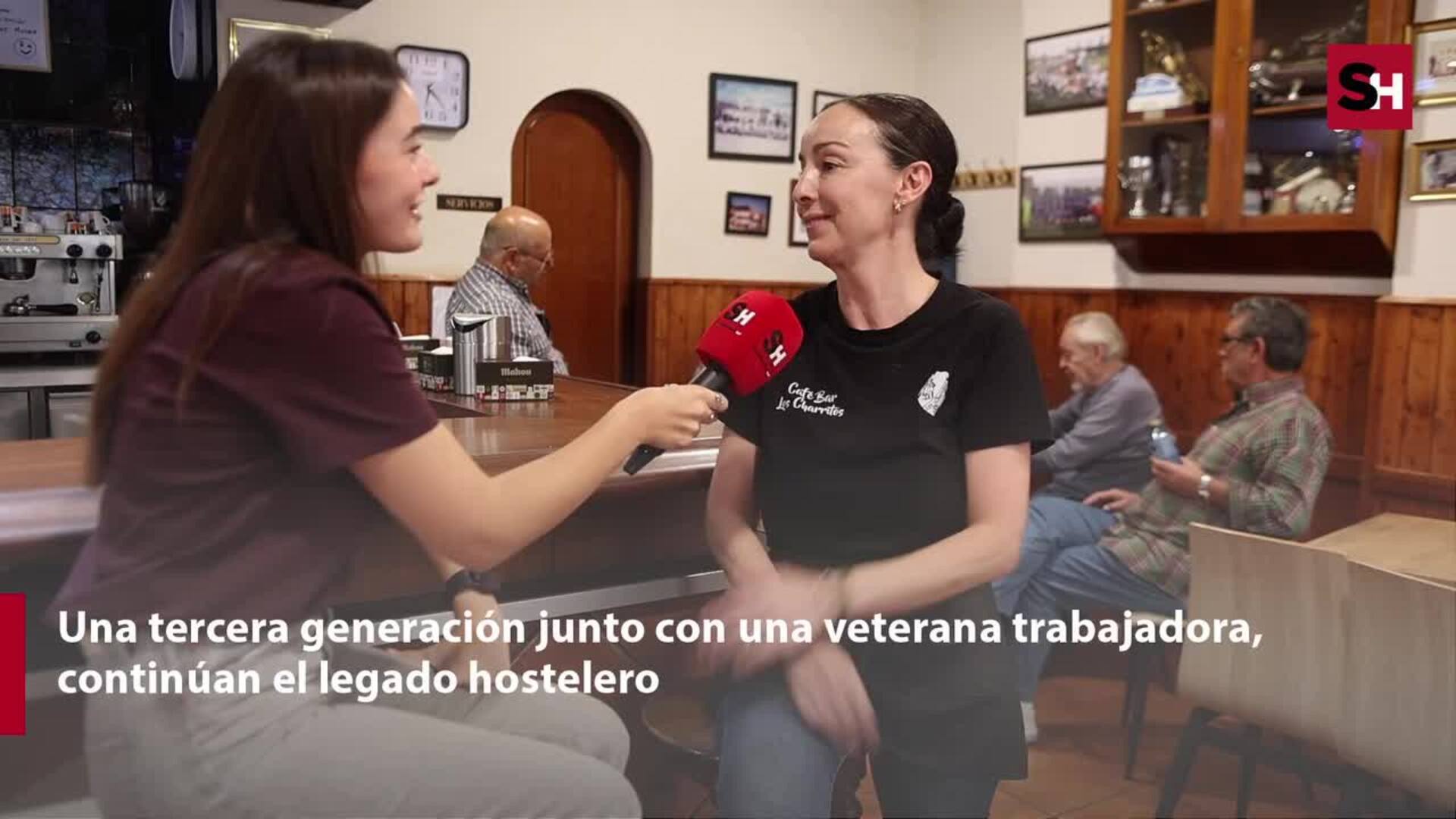 La historia de 'Los Charritos', un bar mítico de Salamanca donde aún se juega la partida cada día