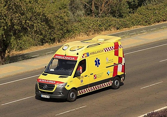 Ambulancia de soporte vital básico en una imagen de archivo.