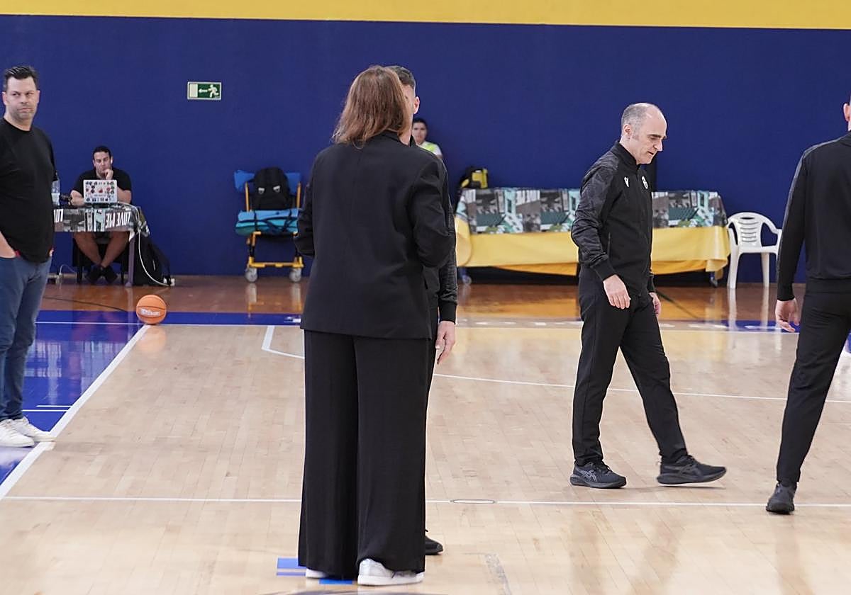 Anna Montañana dialoga con los colegiados del encuentro