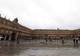 Lluvia en la Plaza Mayor