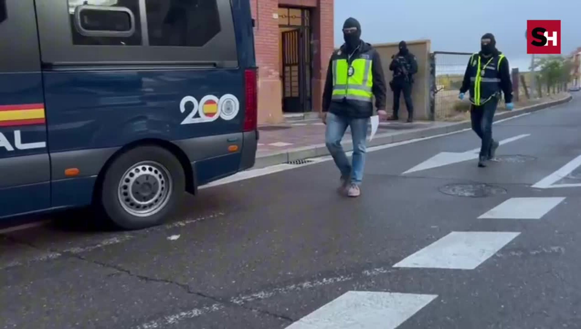 Gran despliegue policial a primera hora de la maña en Santa Marta de Tormes