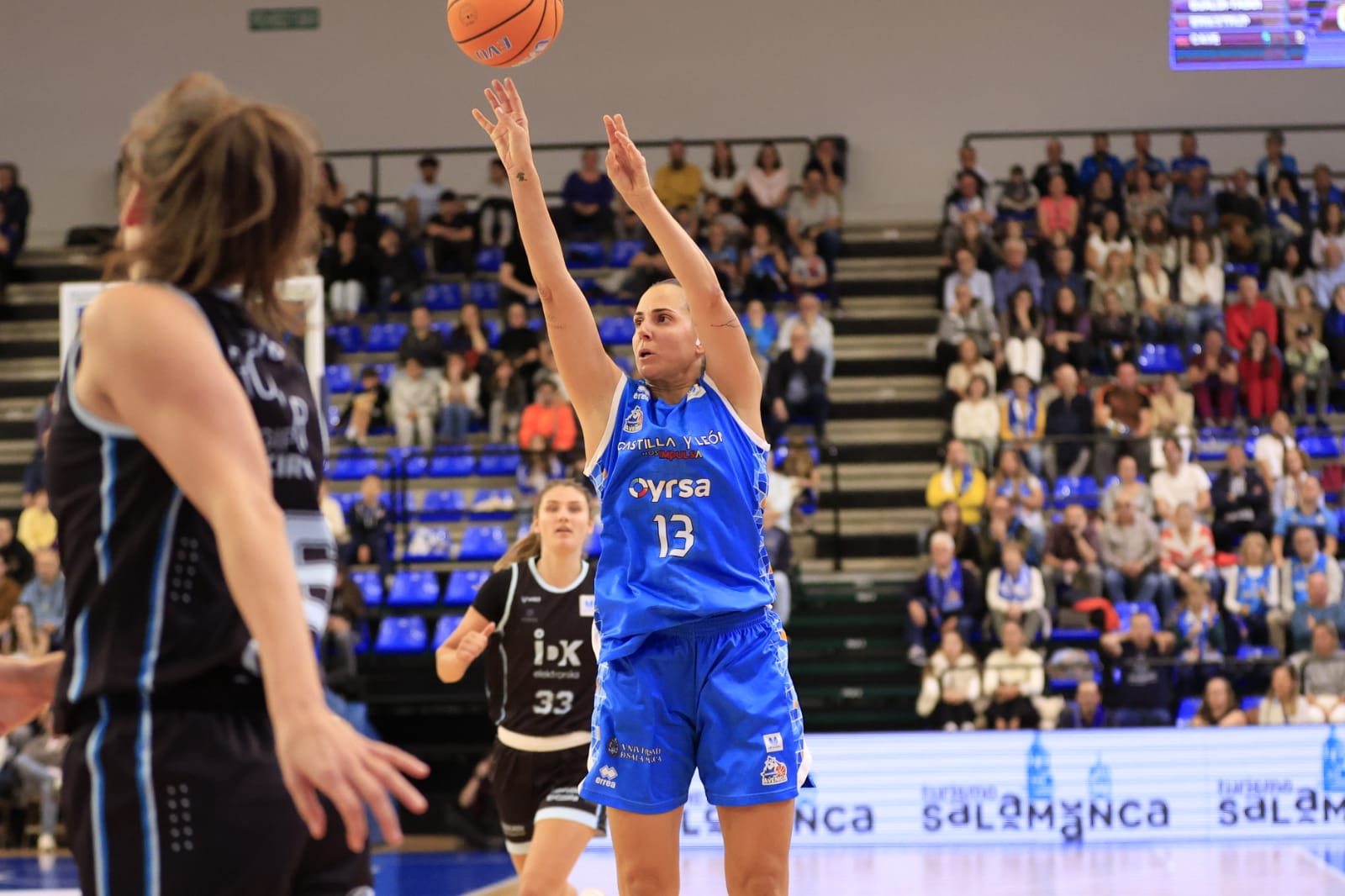 El Perfumerías Avenida - IDK Euskotren, en imágenes