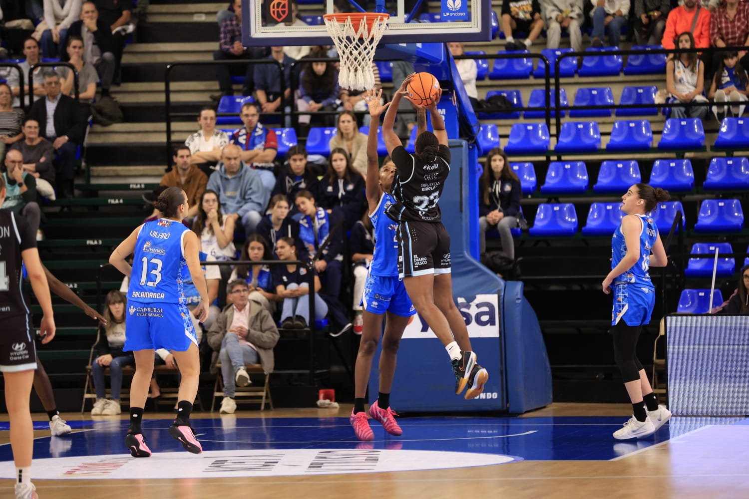 El Perfumerías Avenida - IDK Euskotren, en imágenes