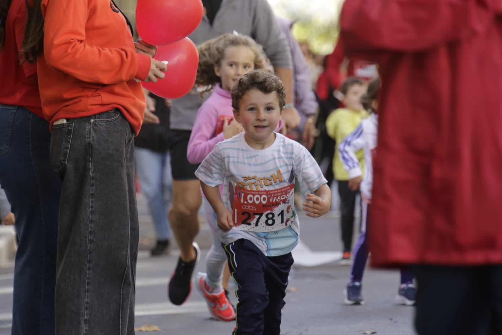 La inclusión inunda las calles de Salamanca con la carrera de los Mil Pasos