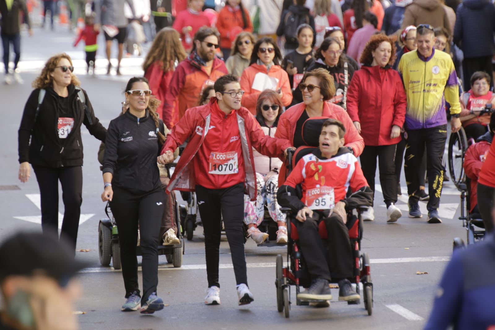 La inclusión inunda las calles de Salamanca con la carrera de los Mil Pasos