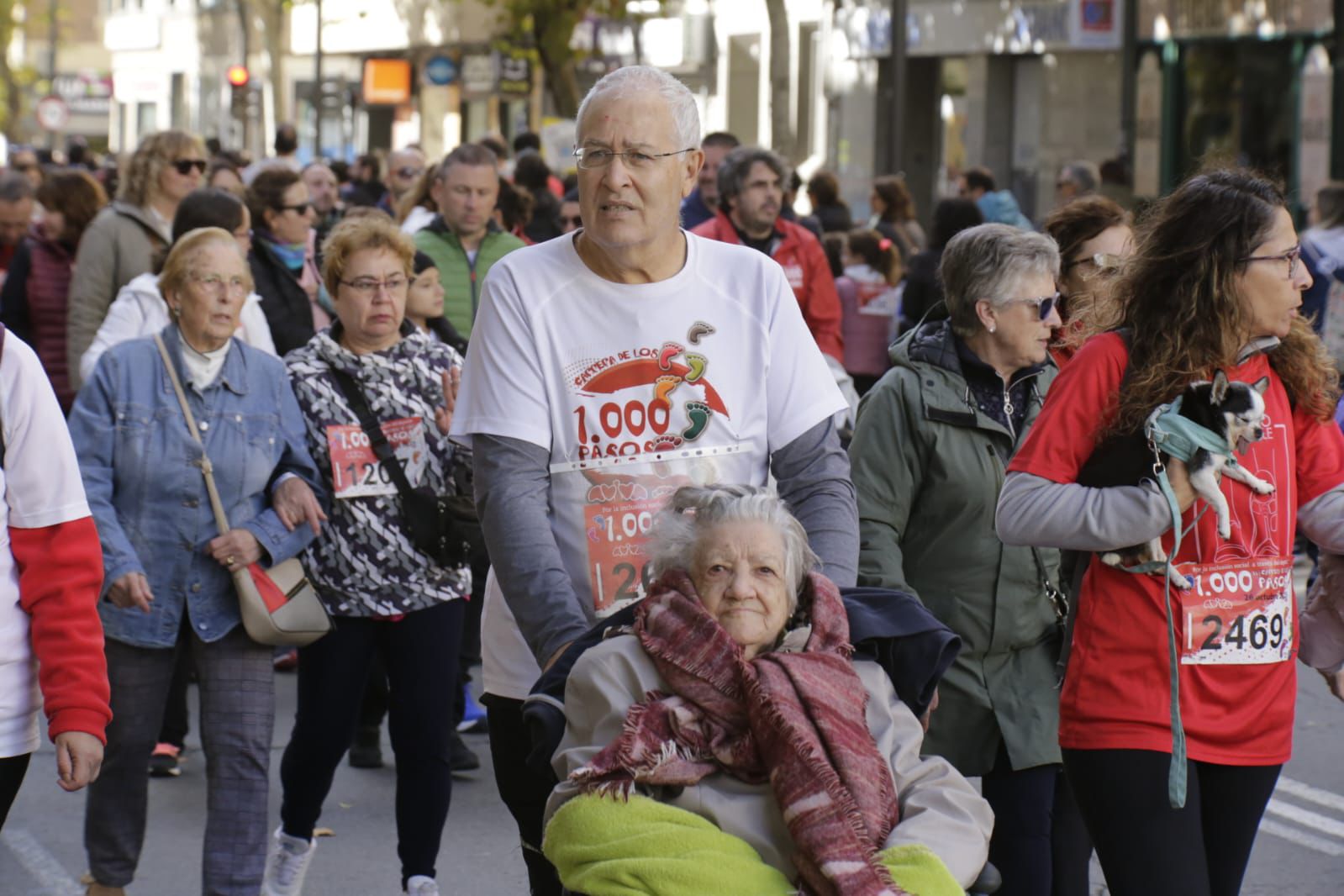 La inclusión inunda las calles de Salamanca con la carrera de los Mil Pasos