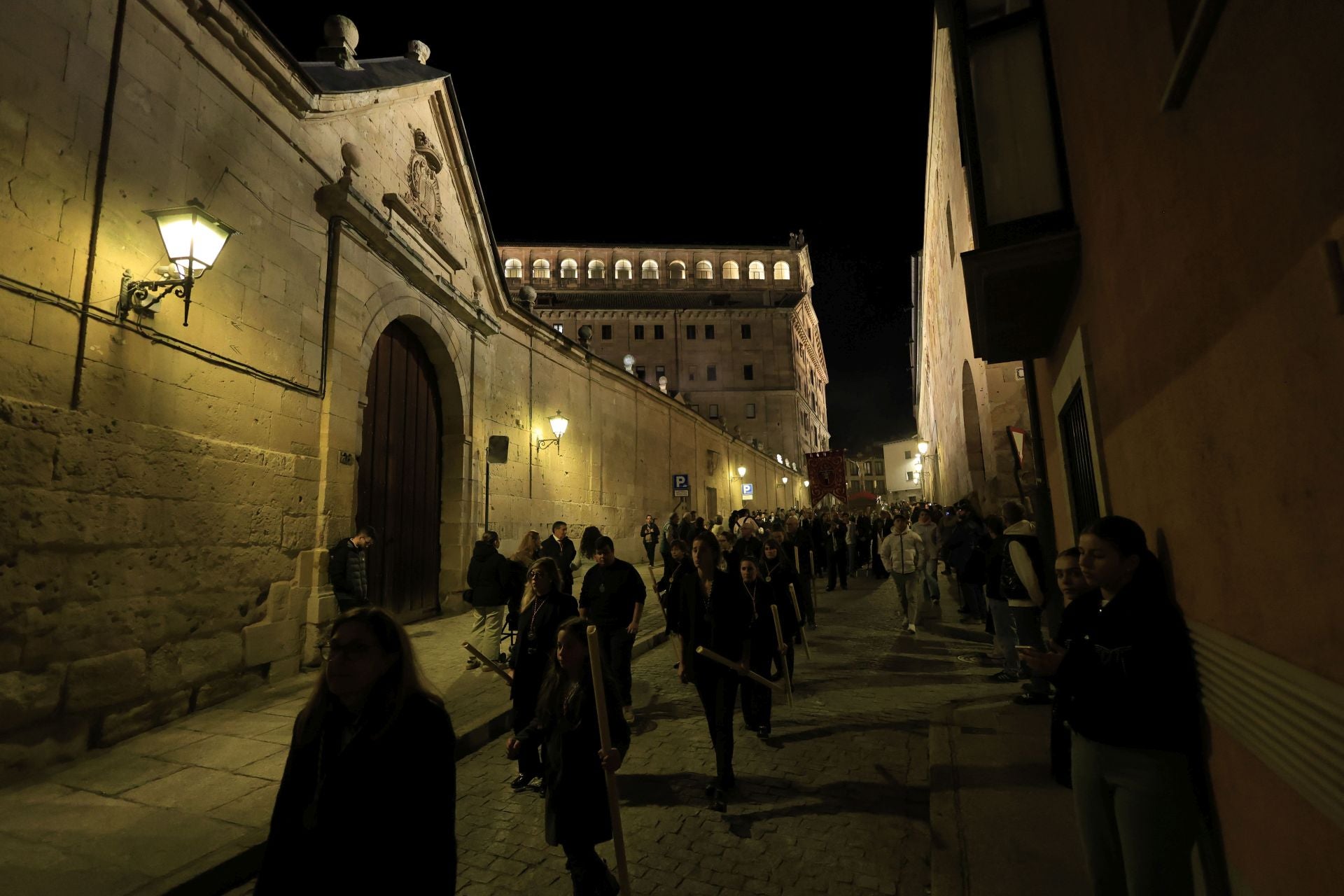 Salamanca vive una madrugada de Jueves Santo a finales de octubre