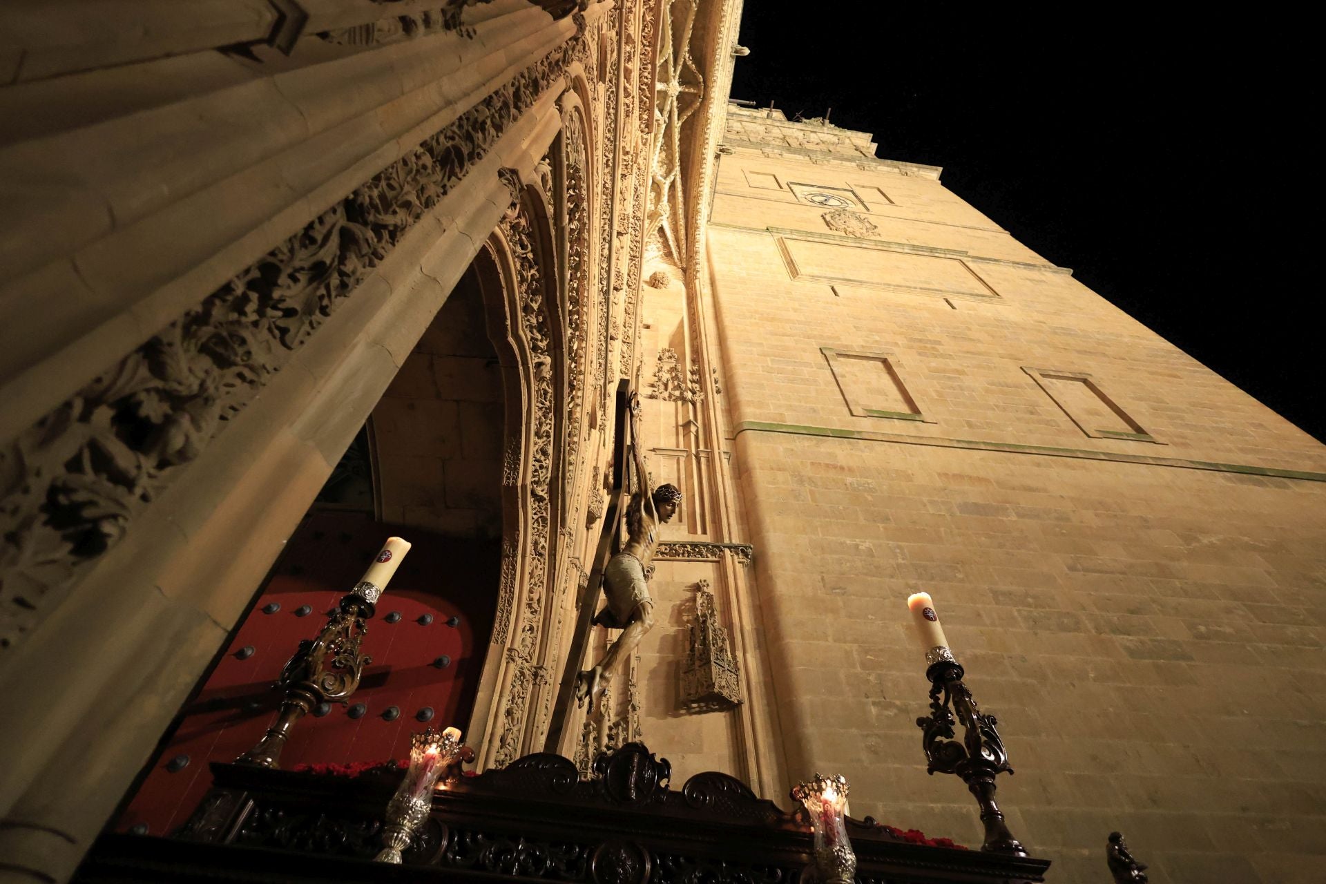 Salamanca vive una madrugada de Jueves Santo a finales de octubre