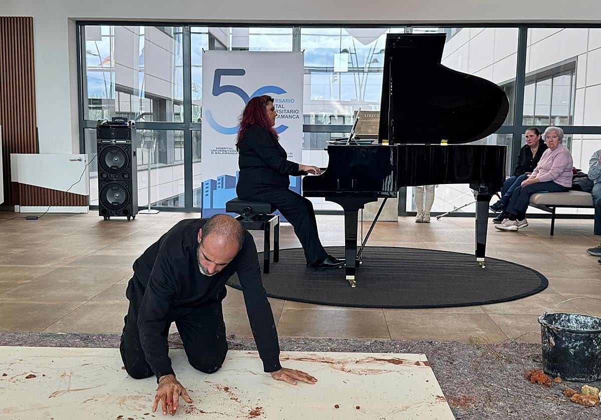 Juan Sebastián González, y al piano, María Trinidad Villarino.