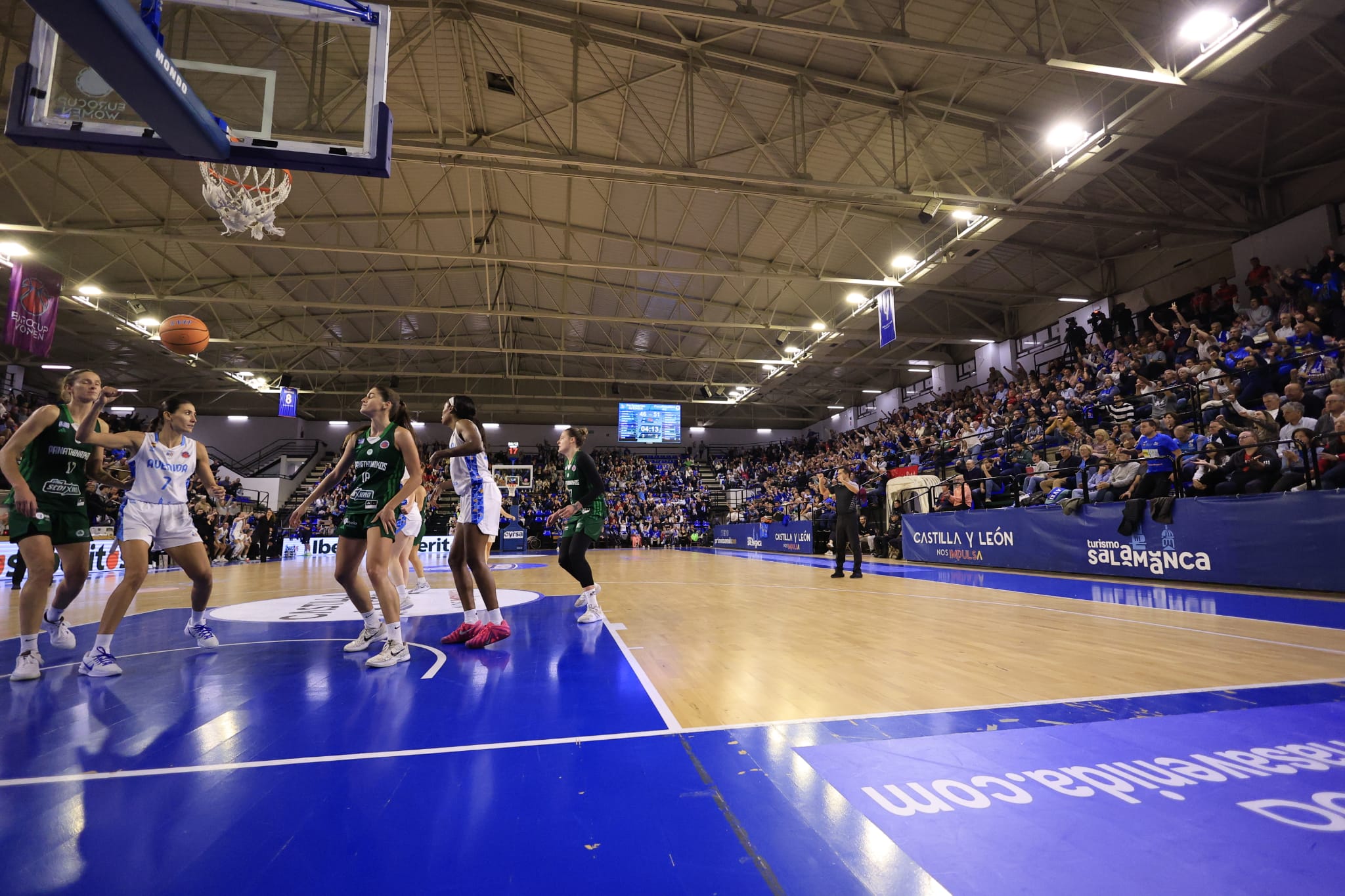 El partido entre Avenida y el Panathinaikos, en imágenes