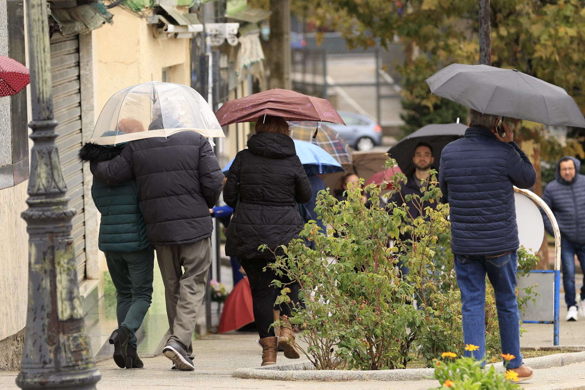 El día de Todos los Santos se celebra bajo el paraguas en Salamanca