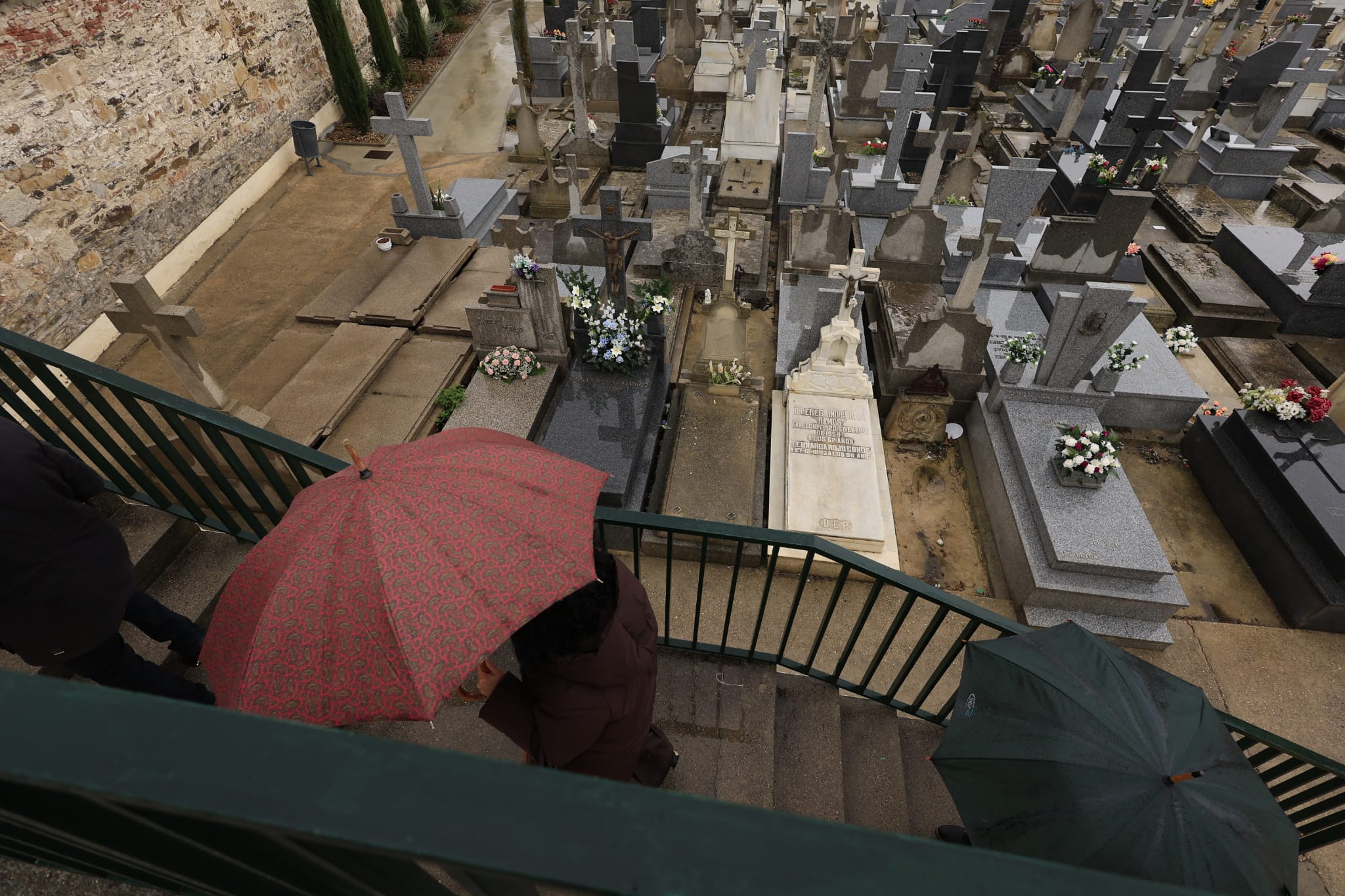 El día de Todos los Santos se celebra bajo el paraguas en Salamanca