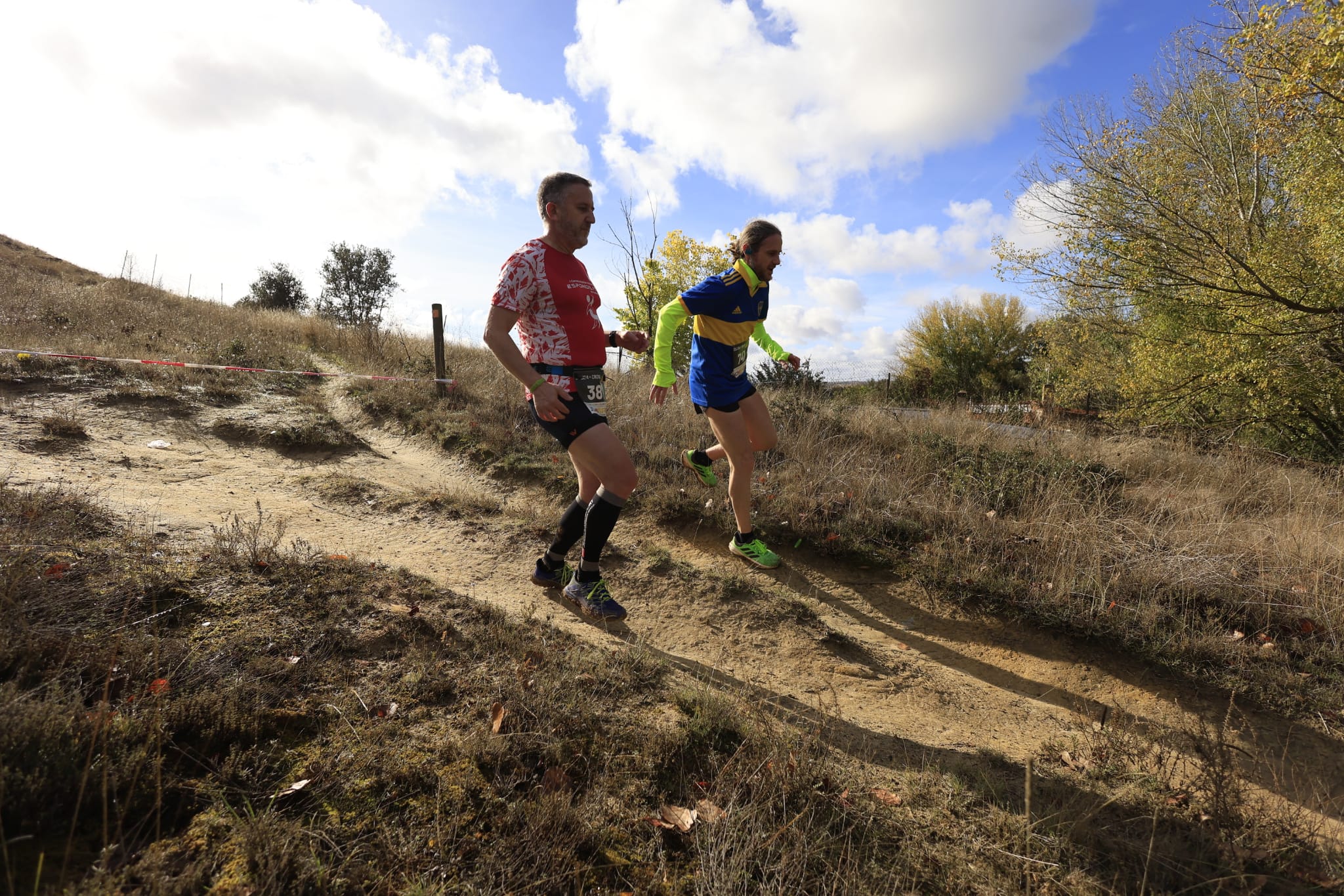 Isaac Hernández y Verónica Sánchez, vencedores de la primera jornada de la Liga de Cross Cabrerizos