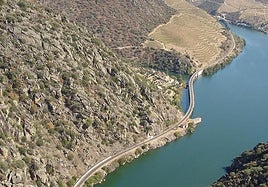 Trazado de la línea del Duero de la red ferroviaria portuguesa.