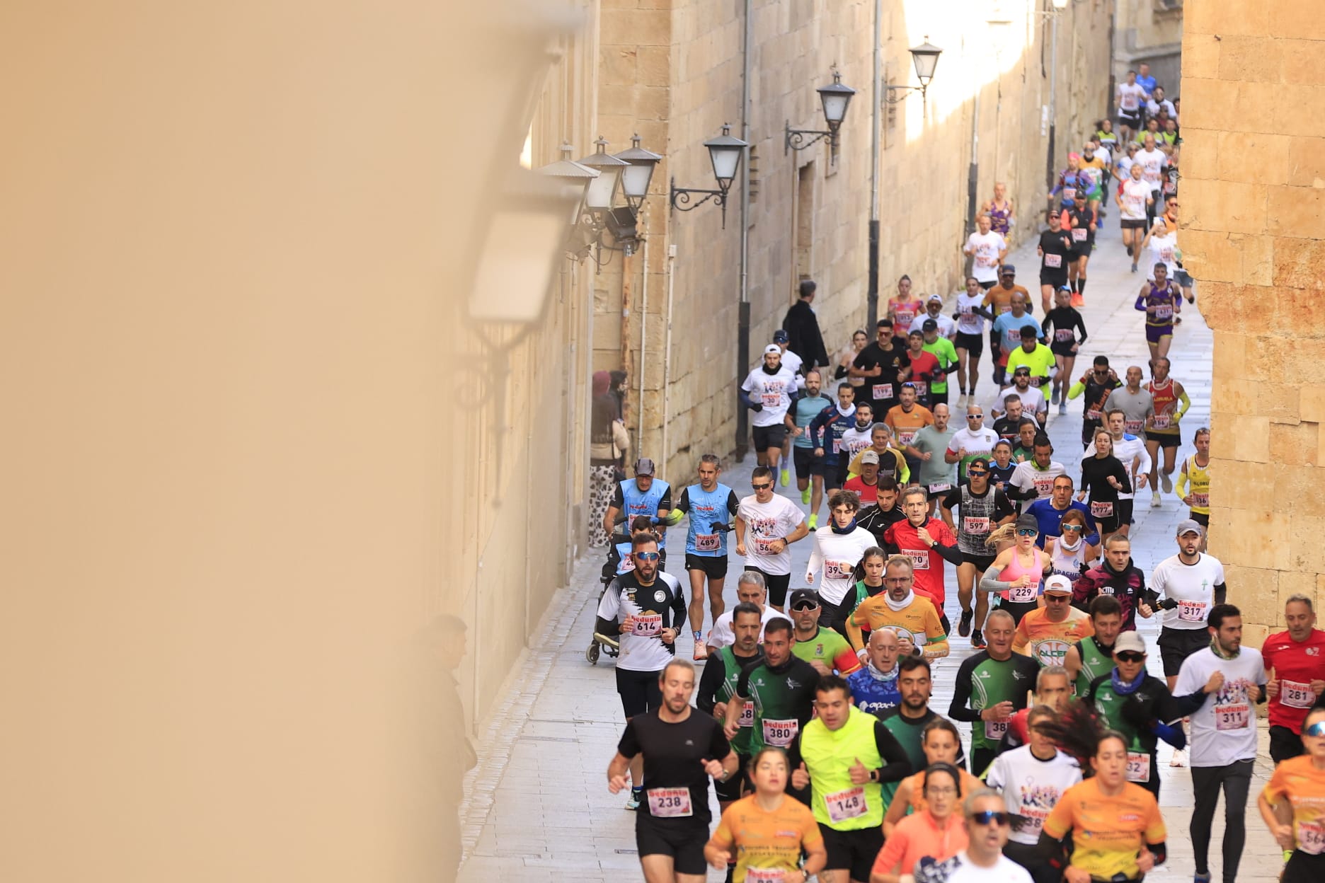 La VIII Carrera y Marcha contra la Violencia de Género de Salamanca, en imágenes