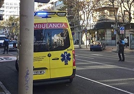 Una ambulancia en Salamanca en una imagen de archivo.