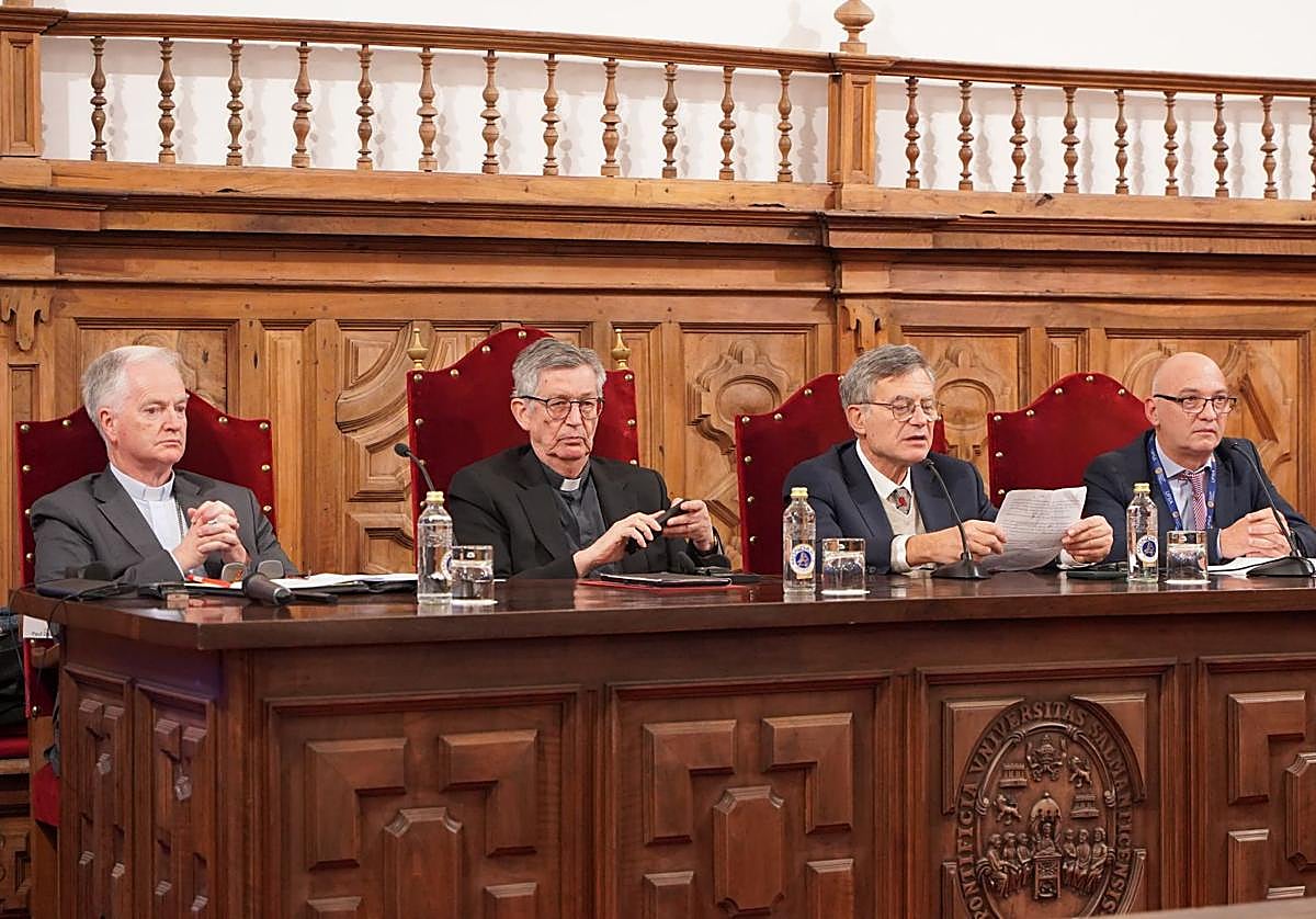 De izquierda a derecha, Paul Desmond Tighe, Santiago García-Jalón de la Lama, Paolo Ruffini y Loïc Roche.