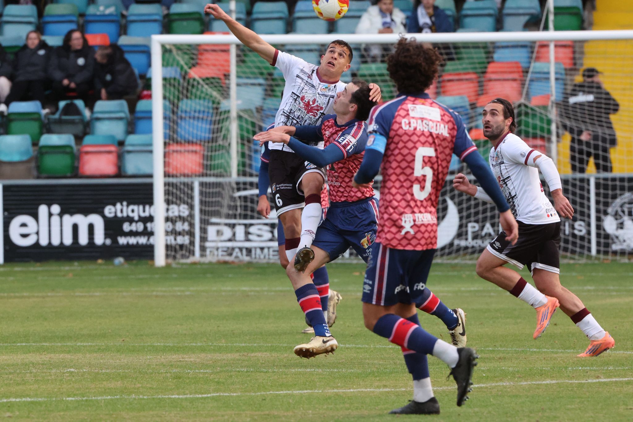 El Salamanca CF UDS pierde ante un rival directo en la lucha por los puests de play off