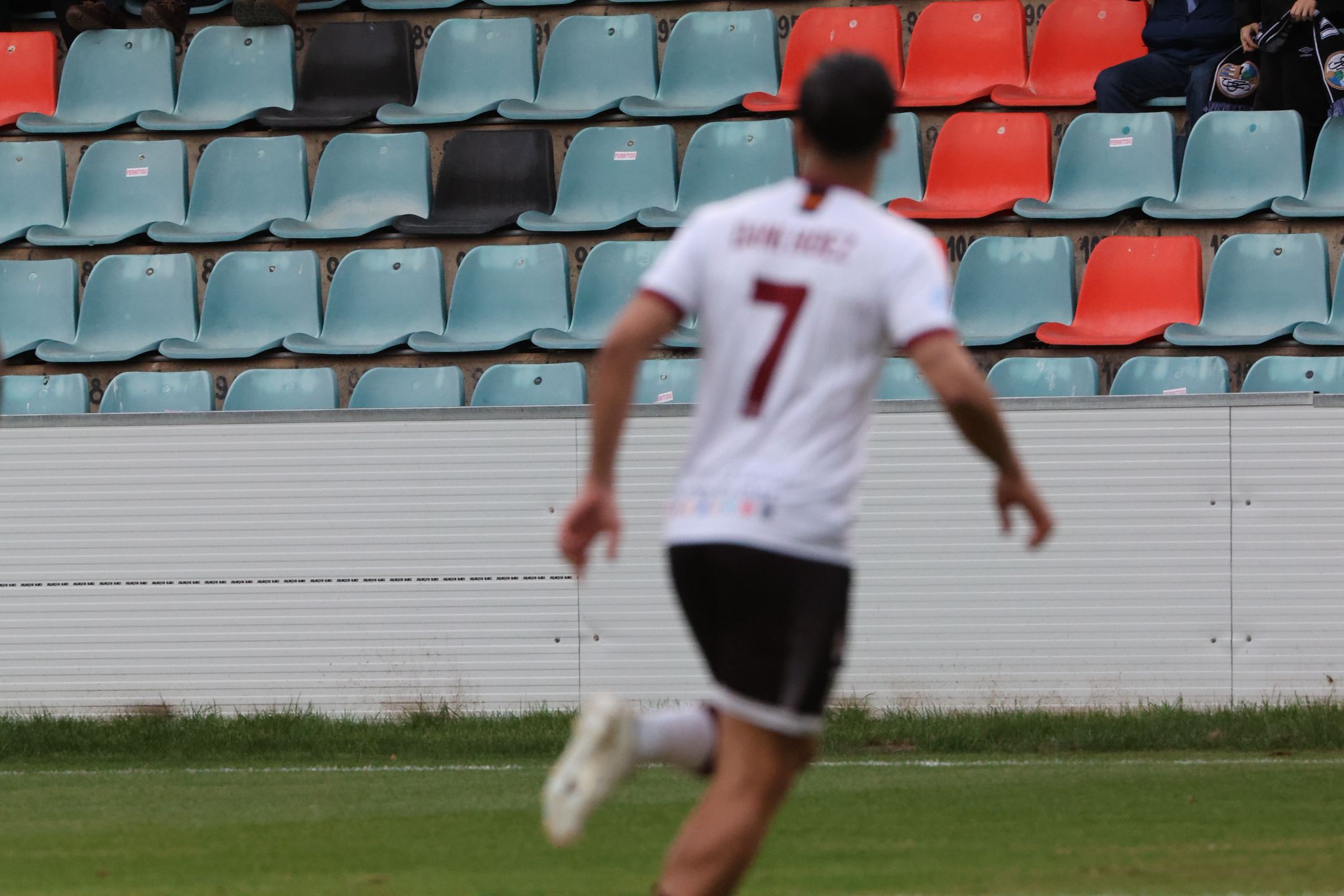 El Salamanca CF UDS pierde ante un rival directo en la lucha por los puests de play off