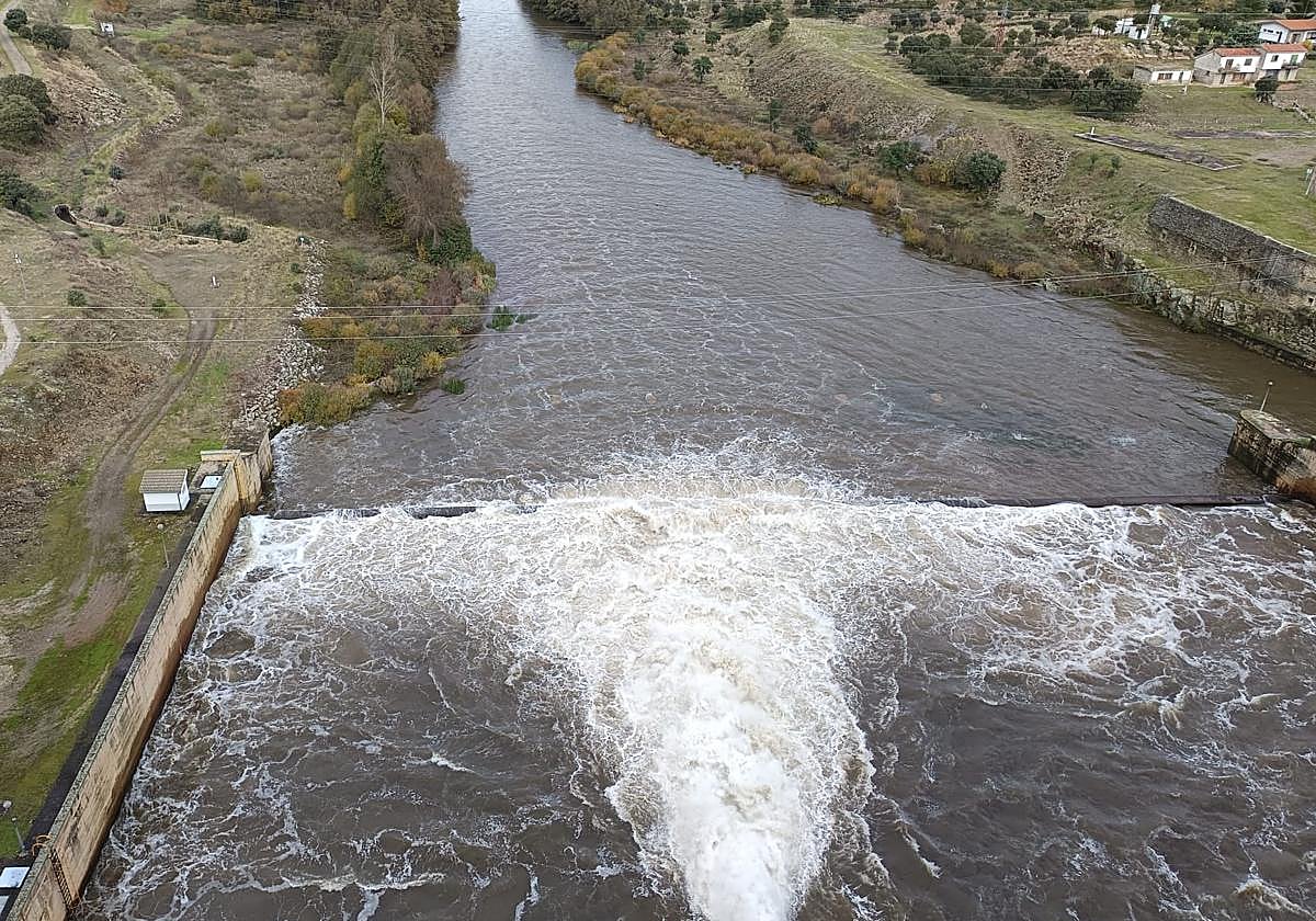 Embalse de Santa Teresa en Salamanca este lunes.