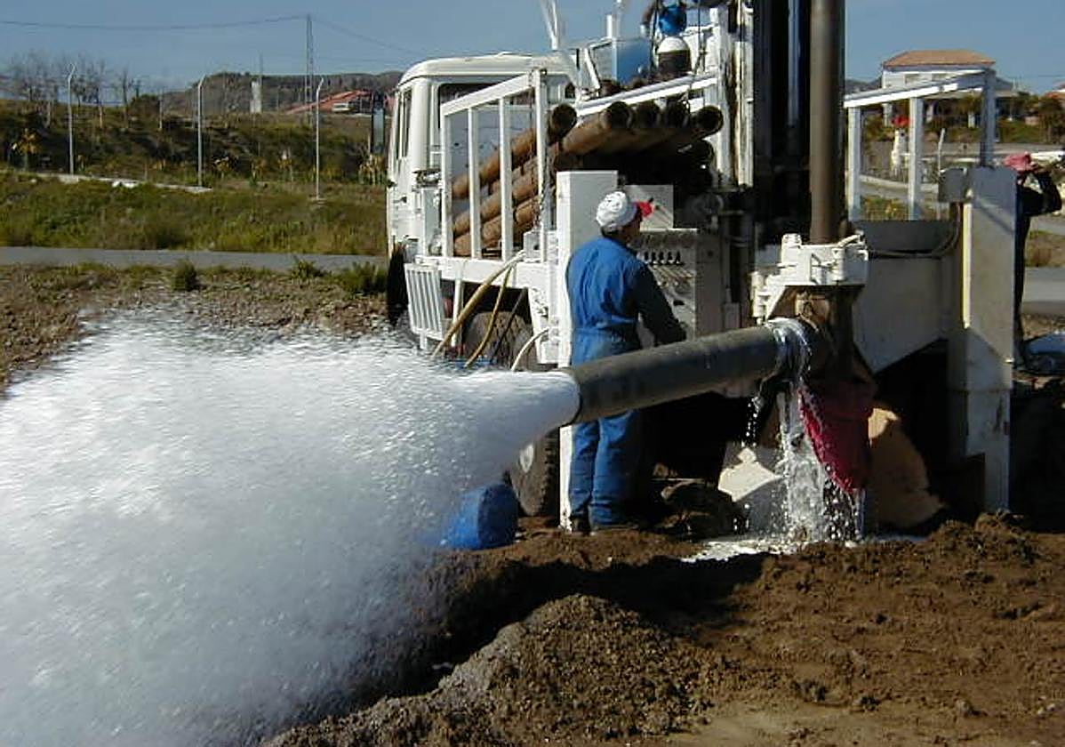 Perforación de un pozo de agua.