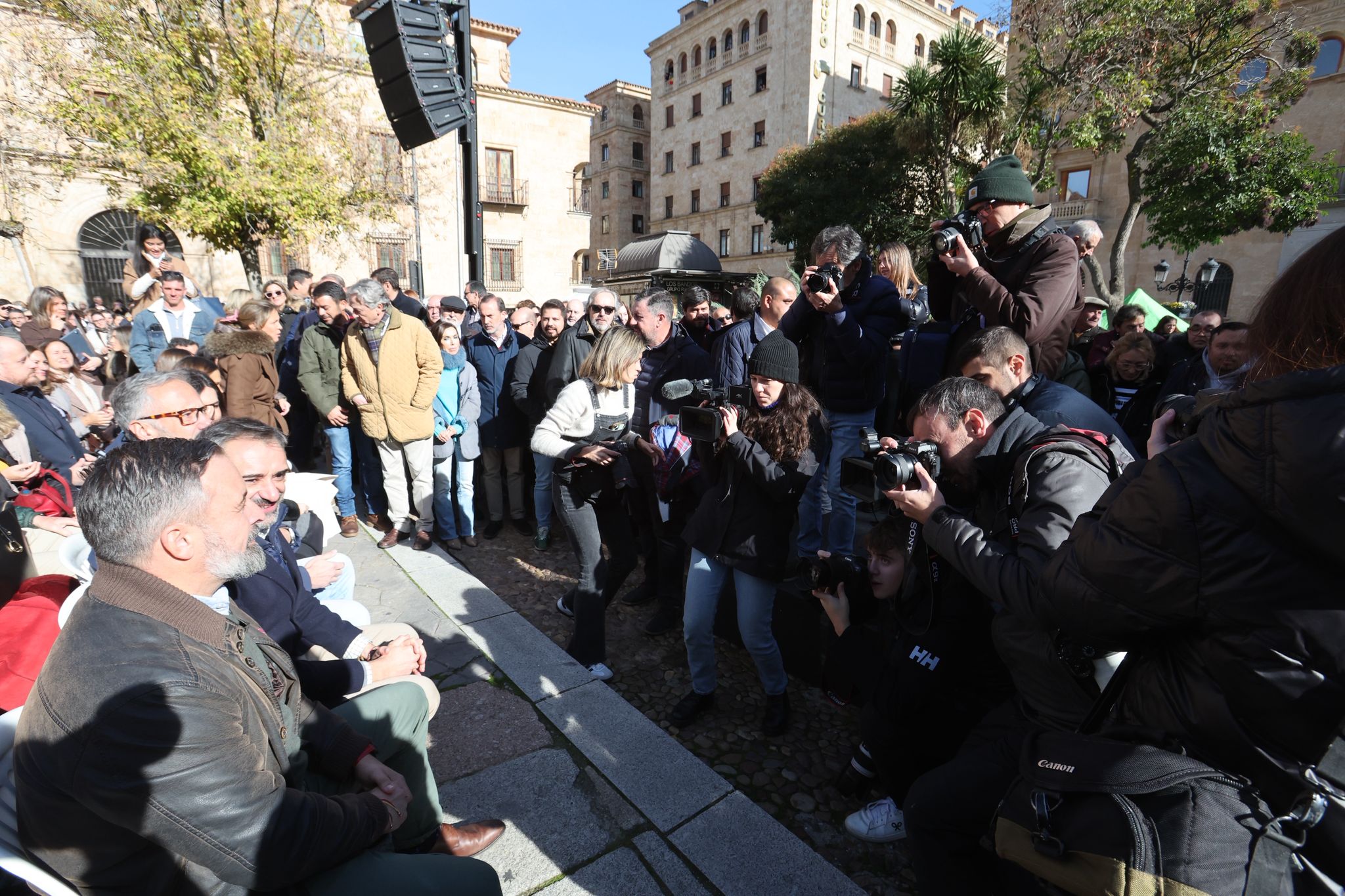 El acto de Santiago Abascal, líder de Vox, en Salamanca, en imágenes