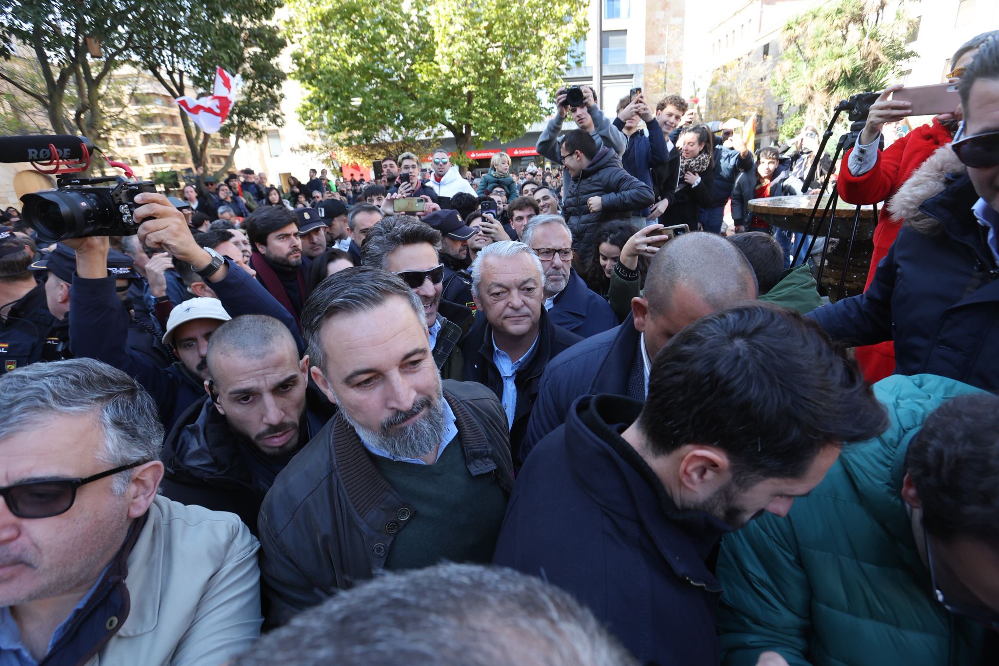 El acto de Santiago Abascal, líder de Vox, en Salamanca, en imágenes