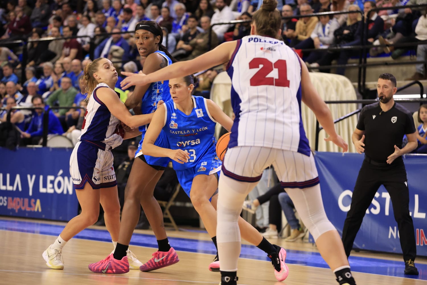 El partido Avenida - Lointek Gernika, en imágenes