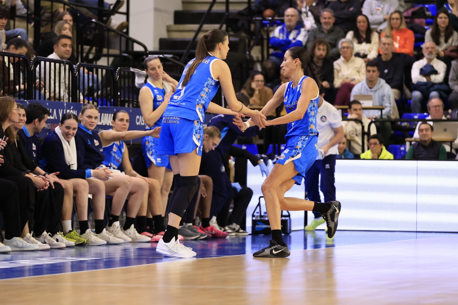 El partido Avenida - Lointek Gernika, en imágenes