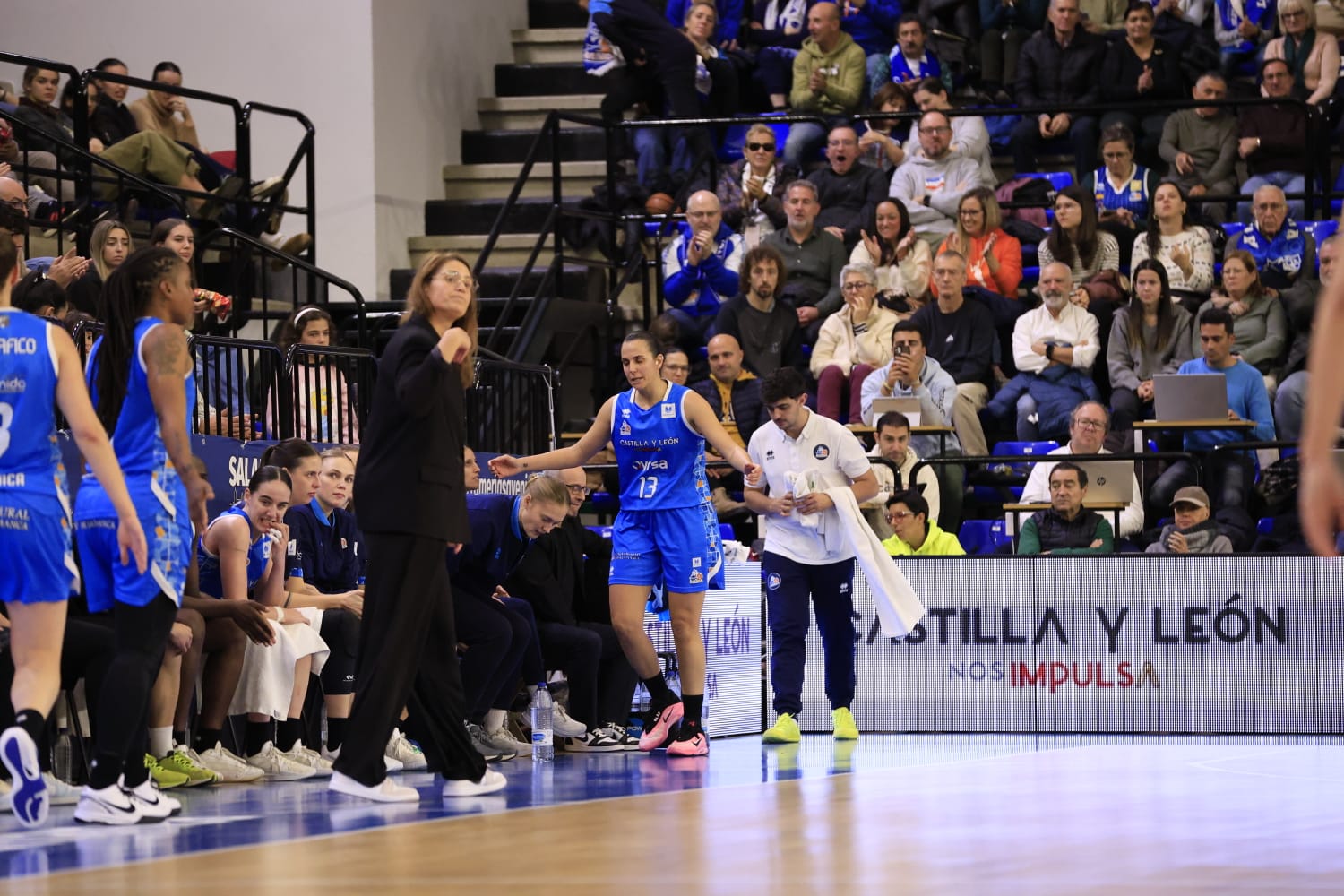 El partido Avenida - Lointek Gernika, en imágenes