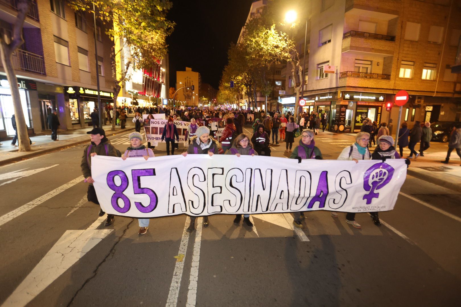 Con el lema &#039;El machismo nos cuesta la vida&#039;, Salamanca clama contra la violencia de género