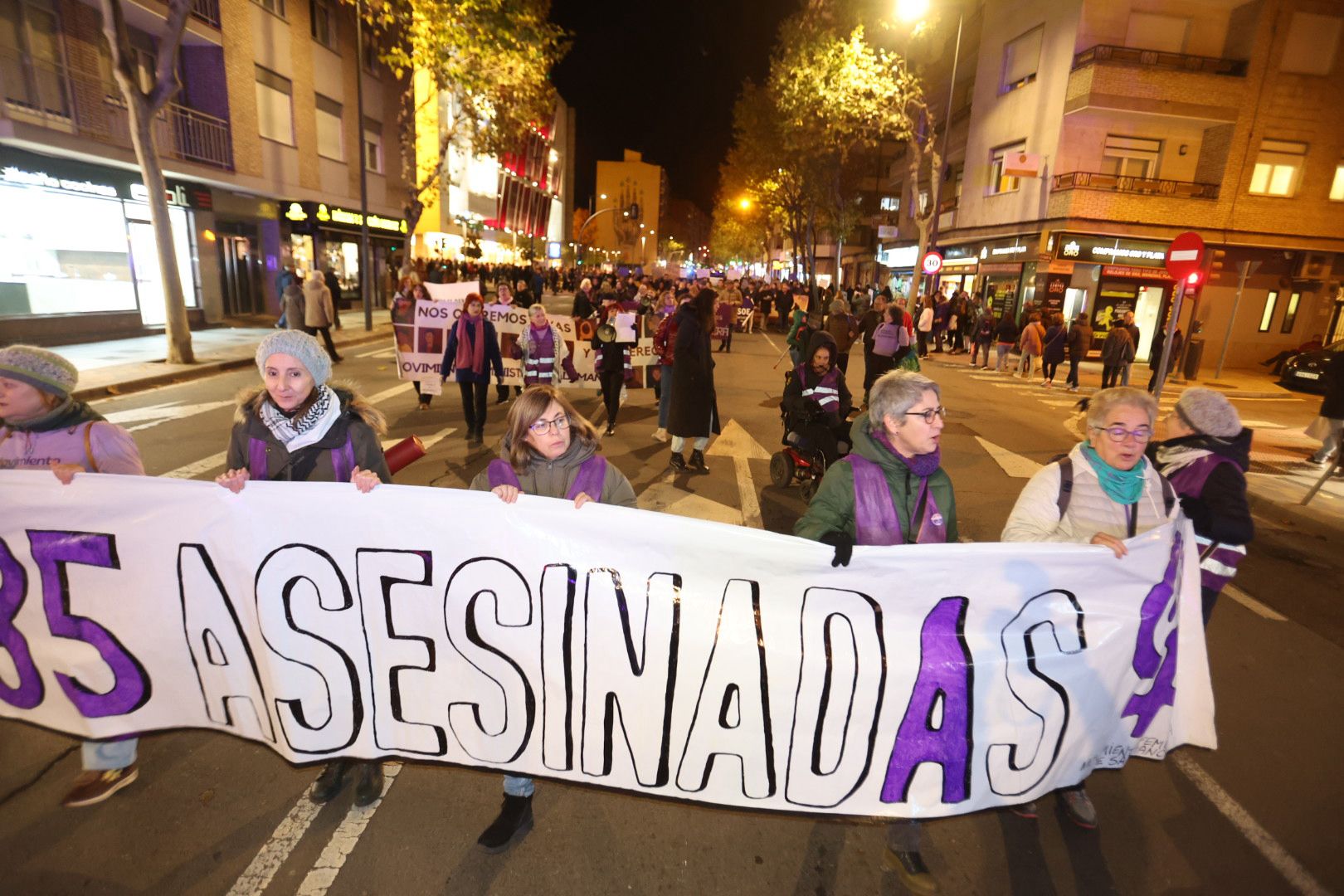 Con el lema &#039;El machismo nos cuesta la vida&#039;, Salamanca clama contra la violencia de género