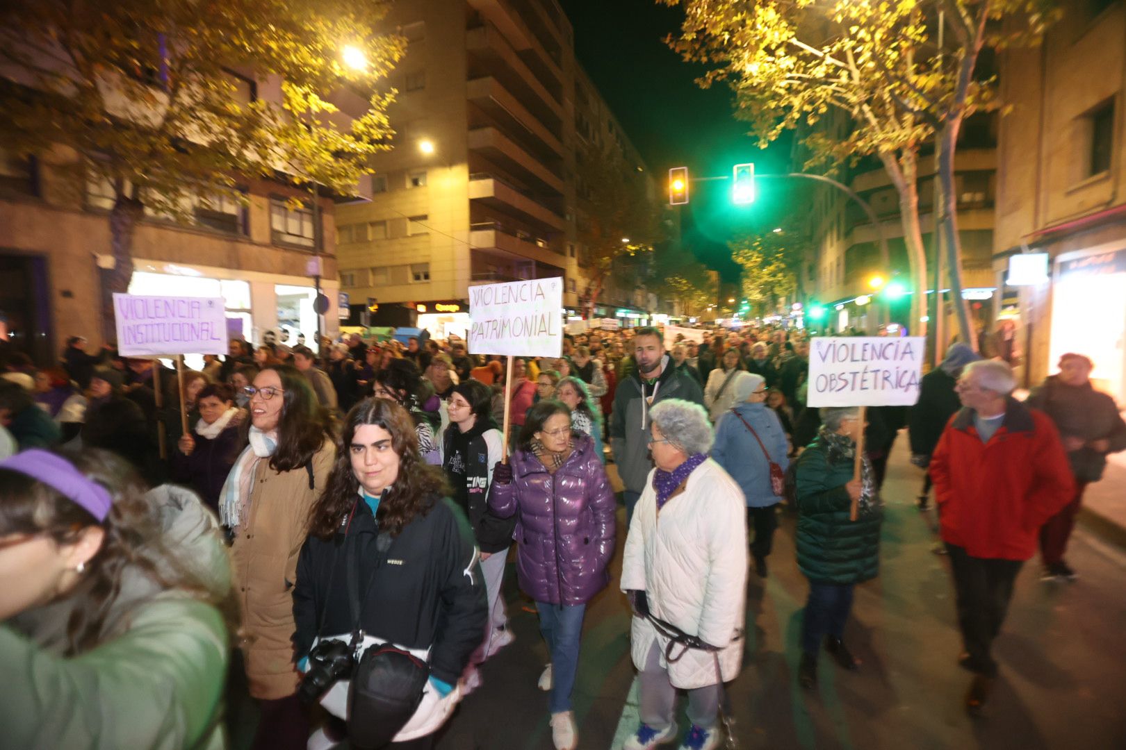 Con el lema &#039;El machismo nos cuesta la vida&#039;, Salamanca clama contra la violencia de género