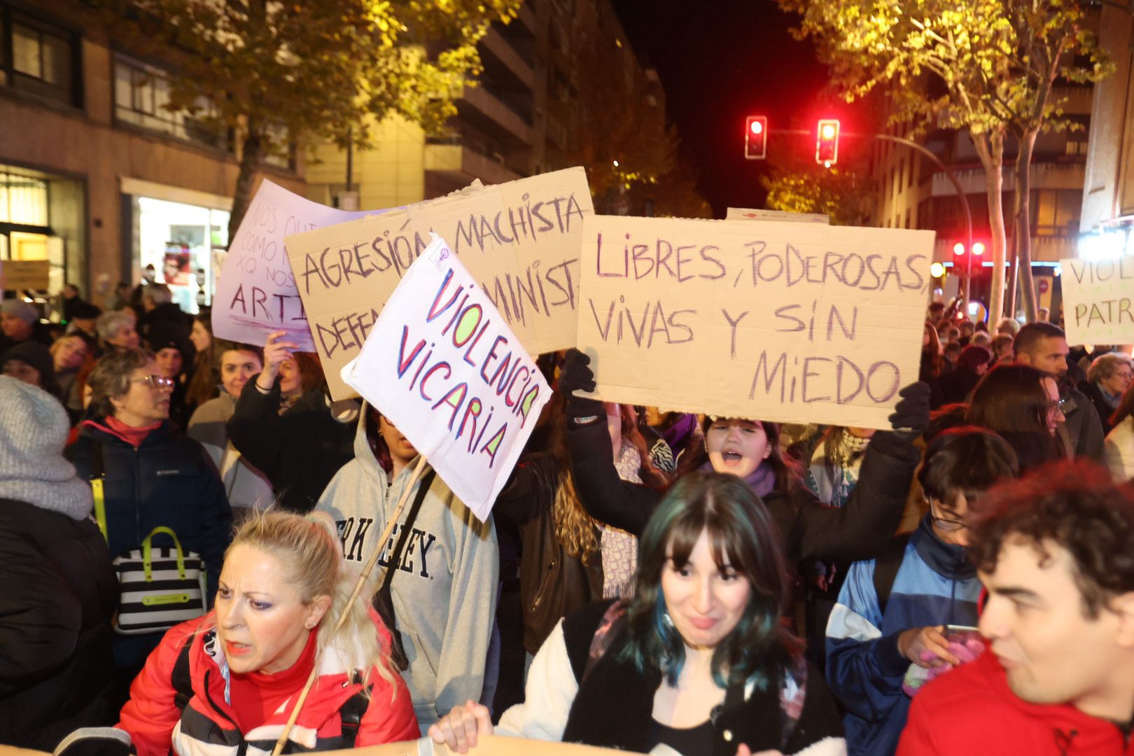 Con el lema &#039;El machismo nos cuesta la vida&#039;, Salamanca clama contra la violencia de género