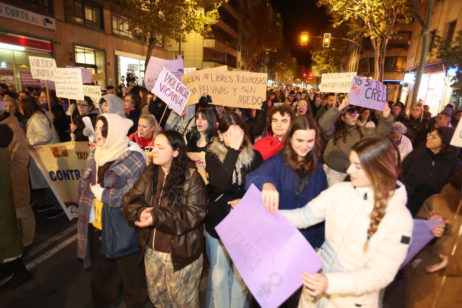 Con el lema &#039;El machismo nos cuesta la vida&#039;, Salamanca clama contra la violencia de género
