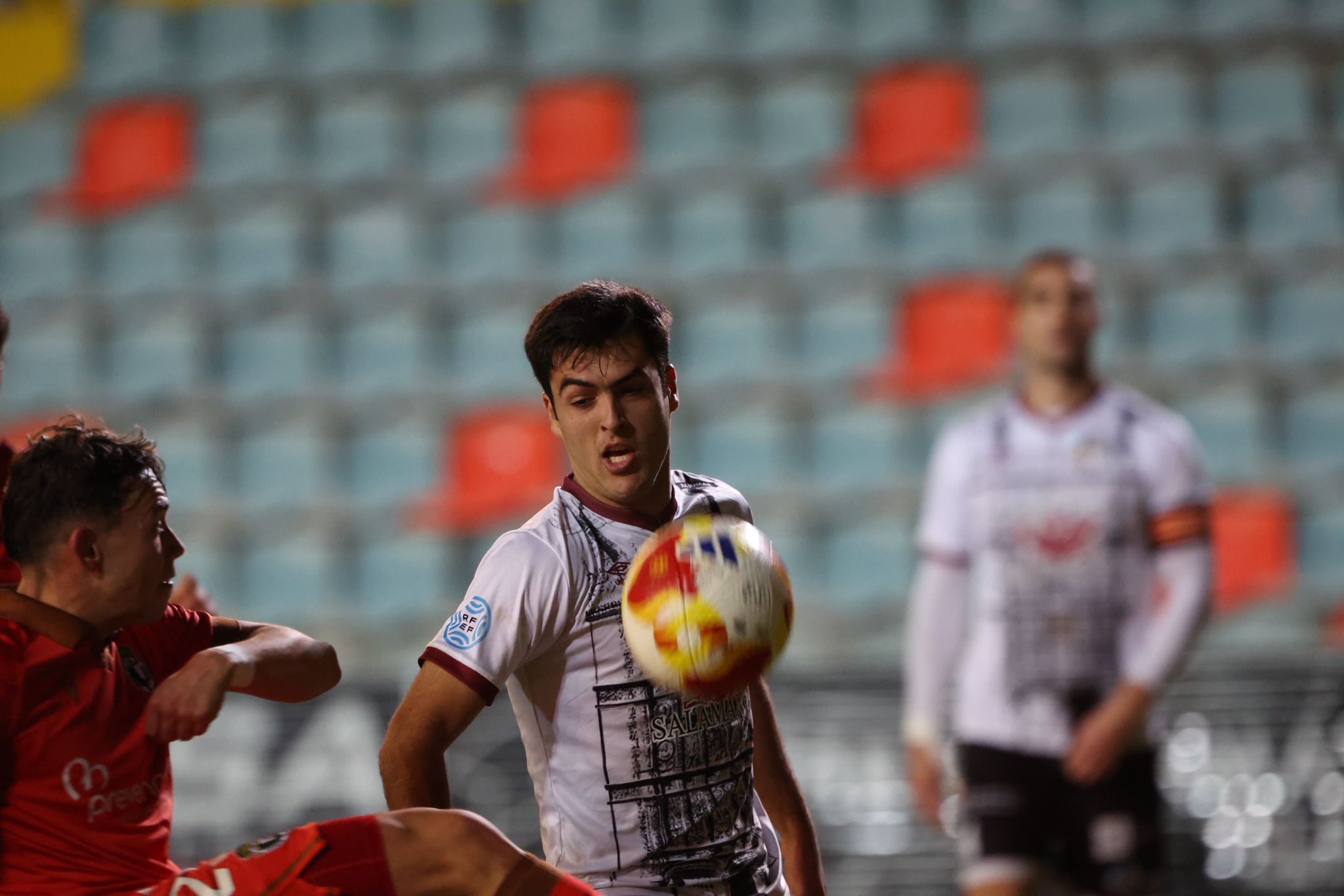 El partido entre el Salamanca CF UDS y el Burgos B, en imágenes
