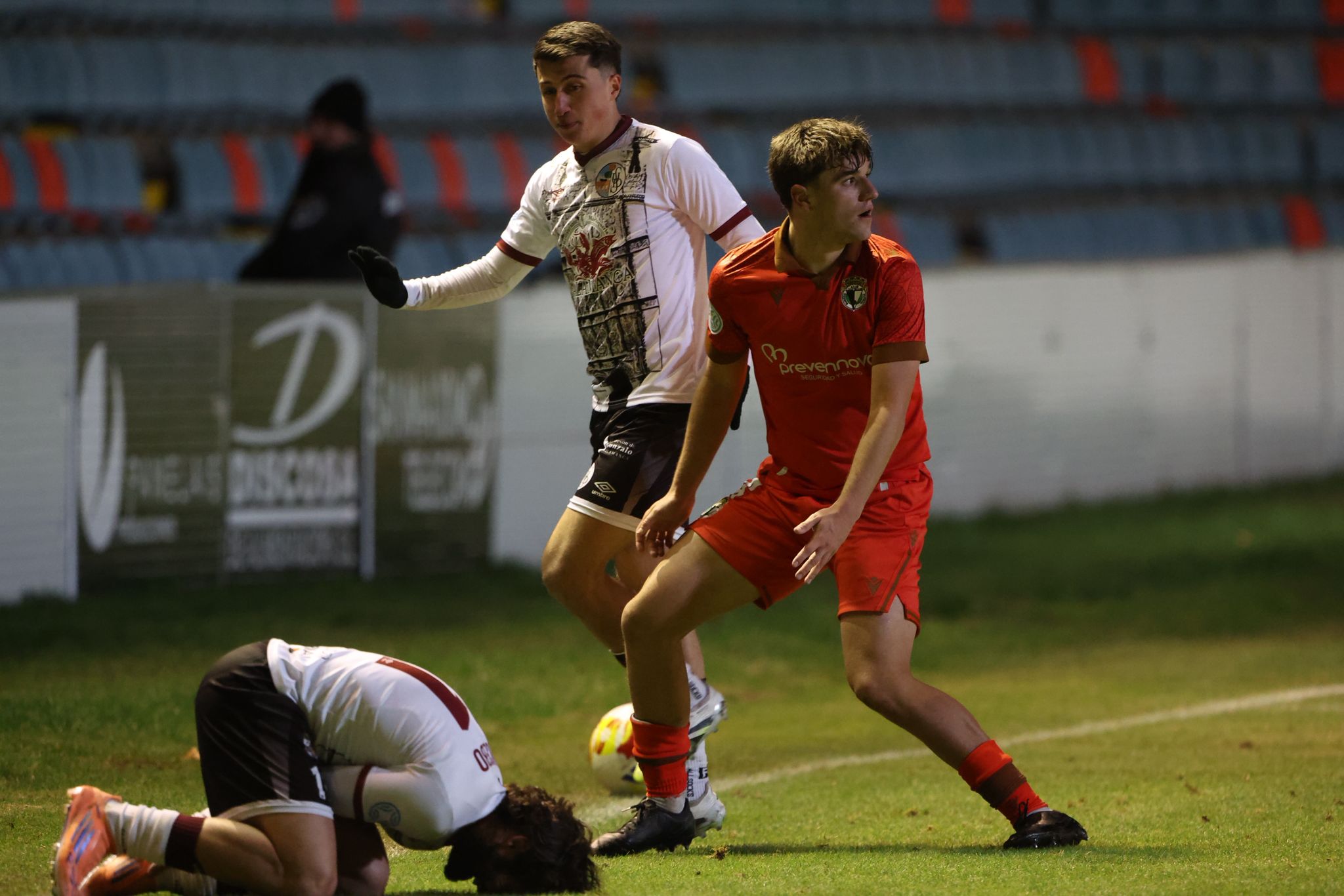 El partido entre el Salamanca CF UDS y el Burgos B, en imágenes