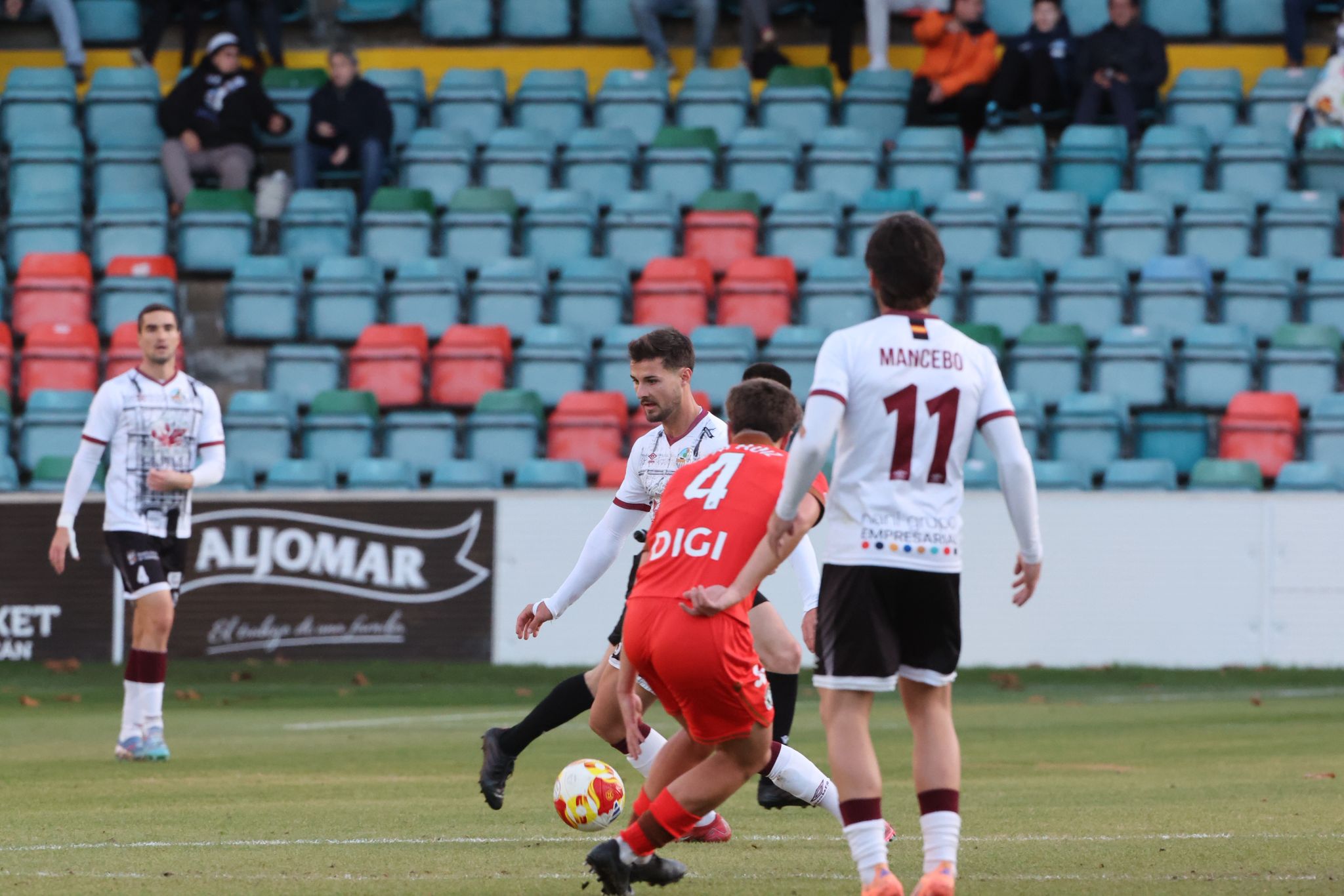 El partido entre el Salamanca CF UDS y el Burgos B, en imágenes