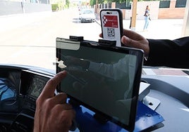 Usuario accede con código QR al sistema Buscyl.