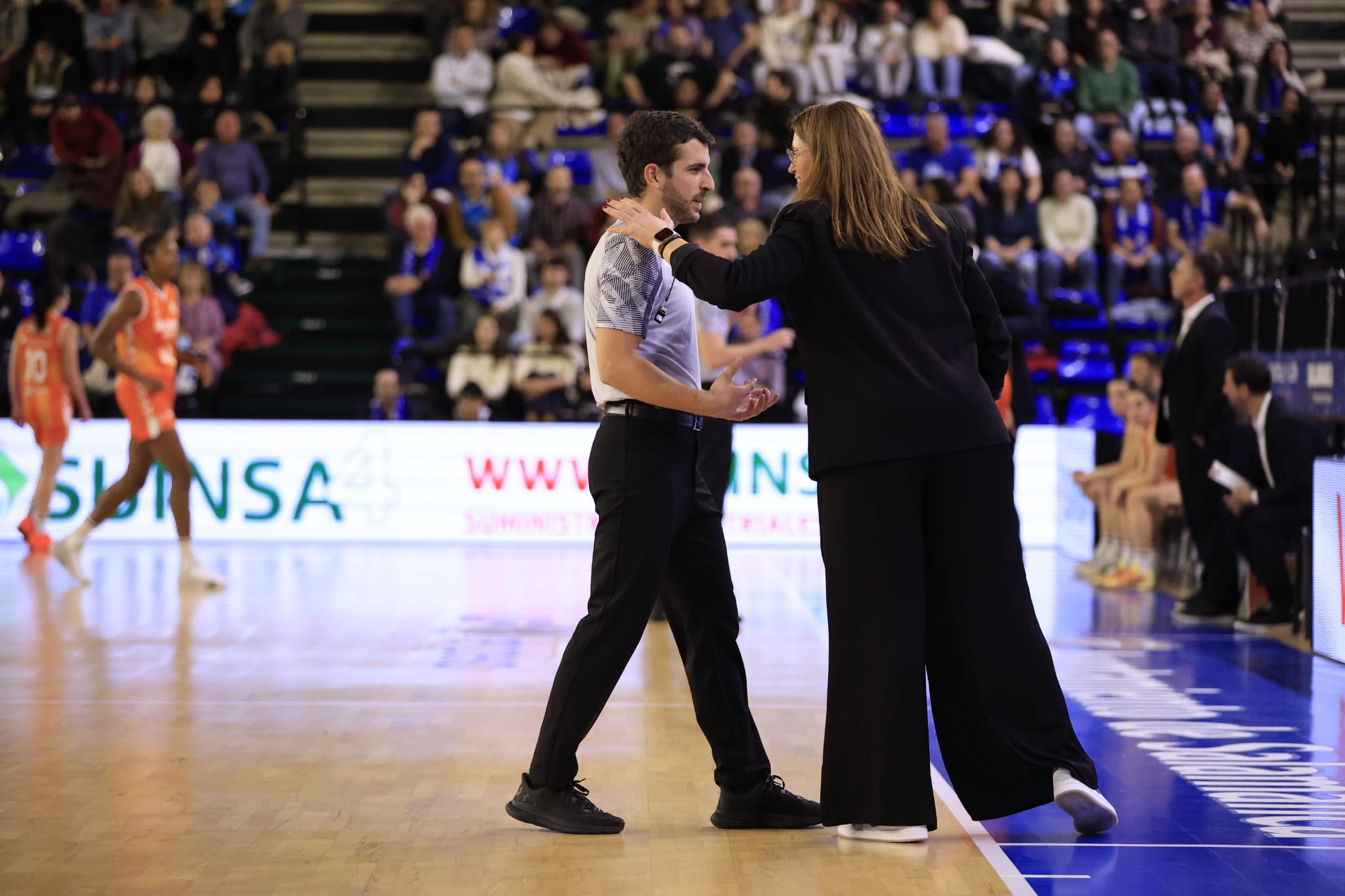 El partido entre Avenida y Valencia Basket, en imágenes
