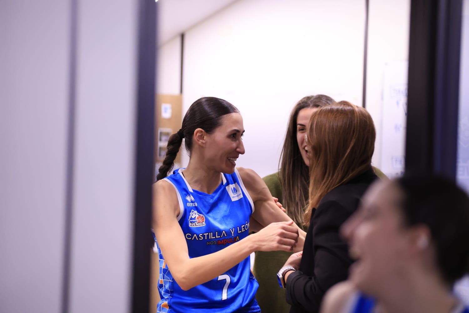 El partido entre Avenida y Valencia Basket, en imágenes
