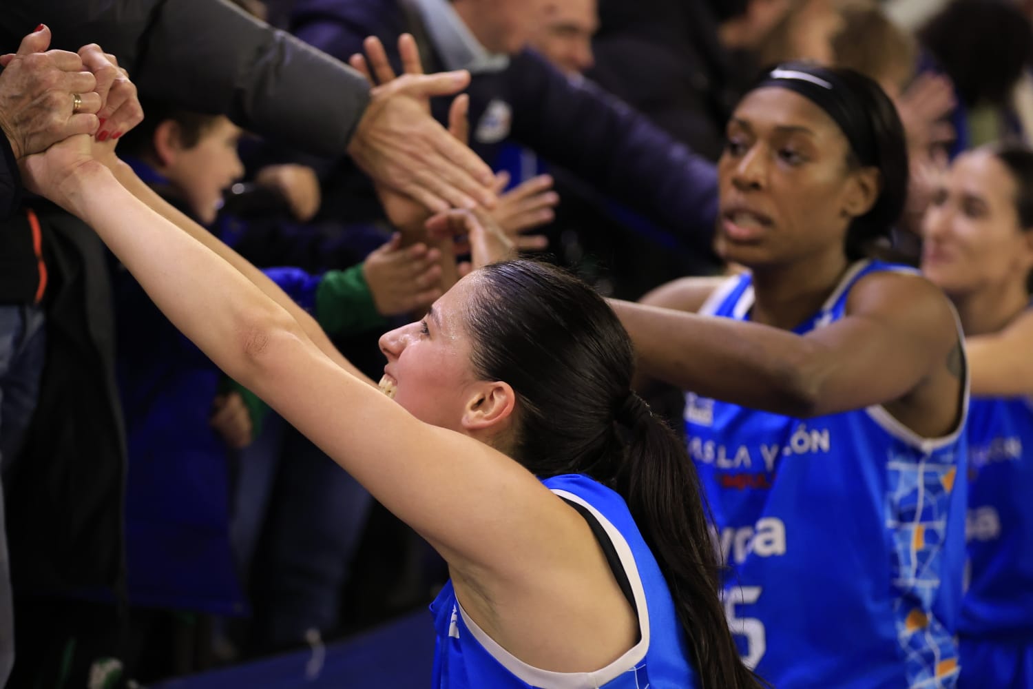 El partido entre Avenida y Valencia Basket, en imágenes