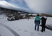 La Covatilla, sobrada de nieve, niega problemas con la Diputación para despejar la 'pista de hielo' de su carretera de acceso