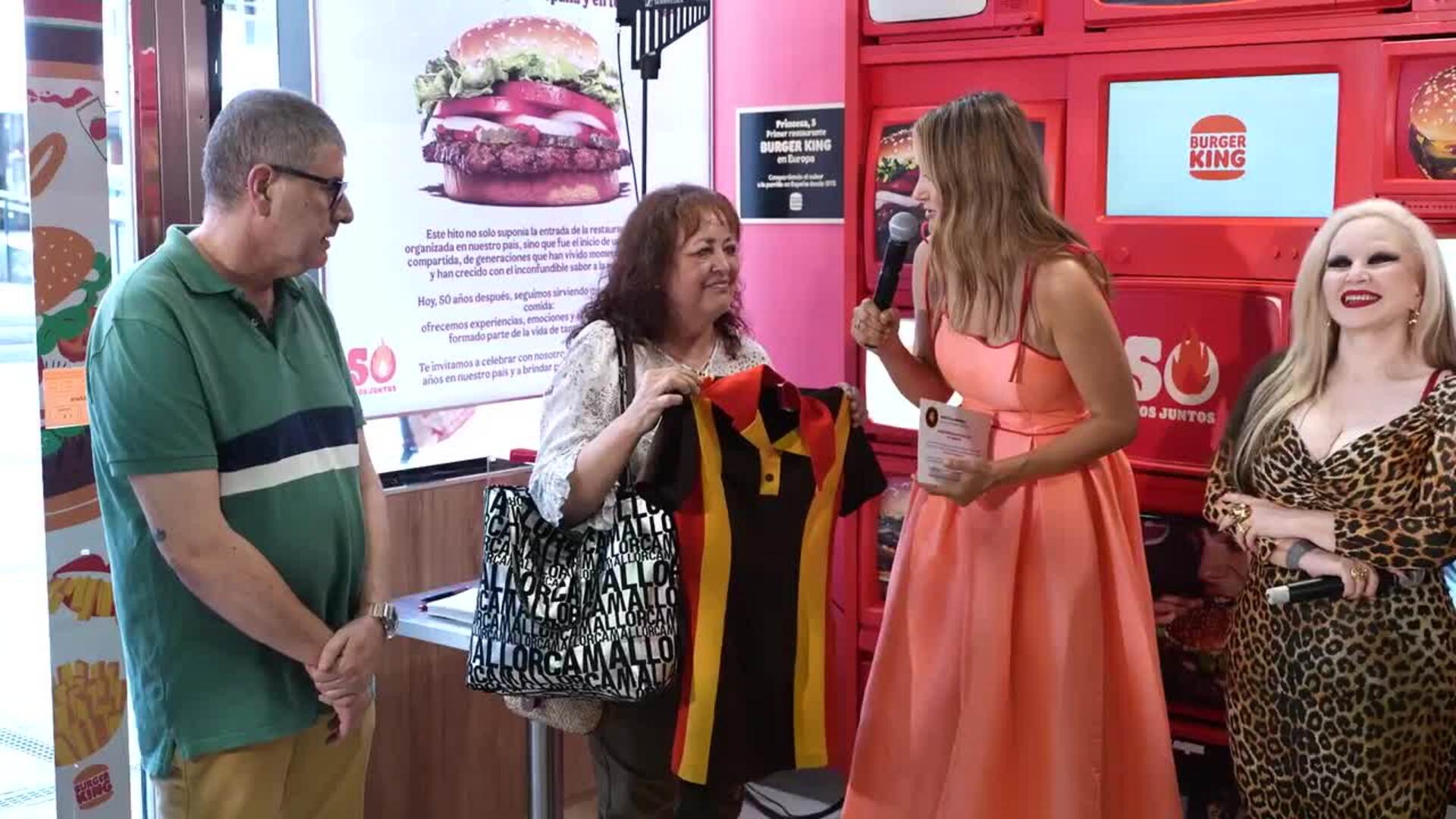 Ayuso y rostros conocidos asisten a la celebración de los 50 años de Burger King en España