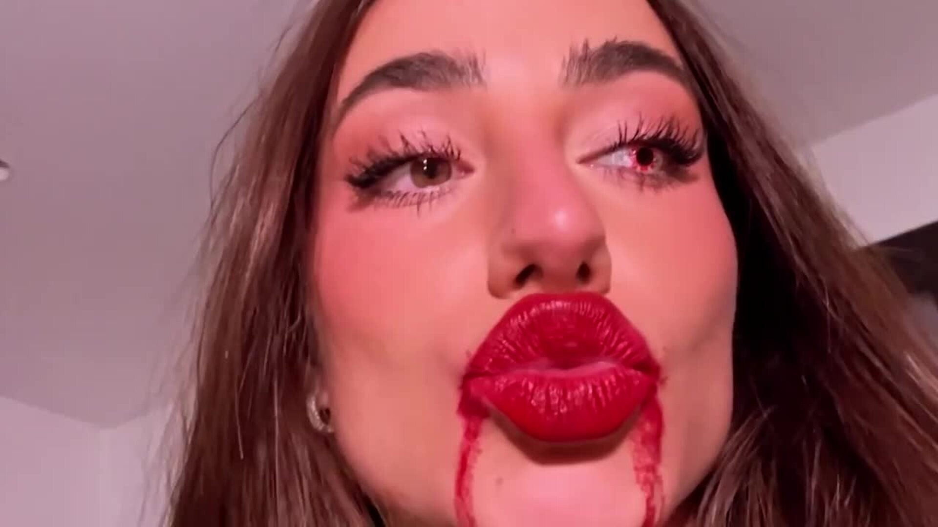 Desde Lola Lolita y su novio hasta Aitana: los disfraces que han revolucionado este Halloween