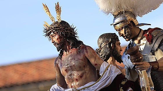 La pasión desborda La Purísima con la emocionante salida de Jesús Despojado