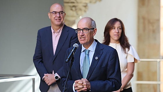 Javier Iglesias pone fin a su etapa al frente de la Diputación de Salamanca: «He dado la cara por la gente a la que represento»