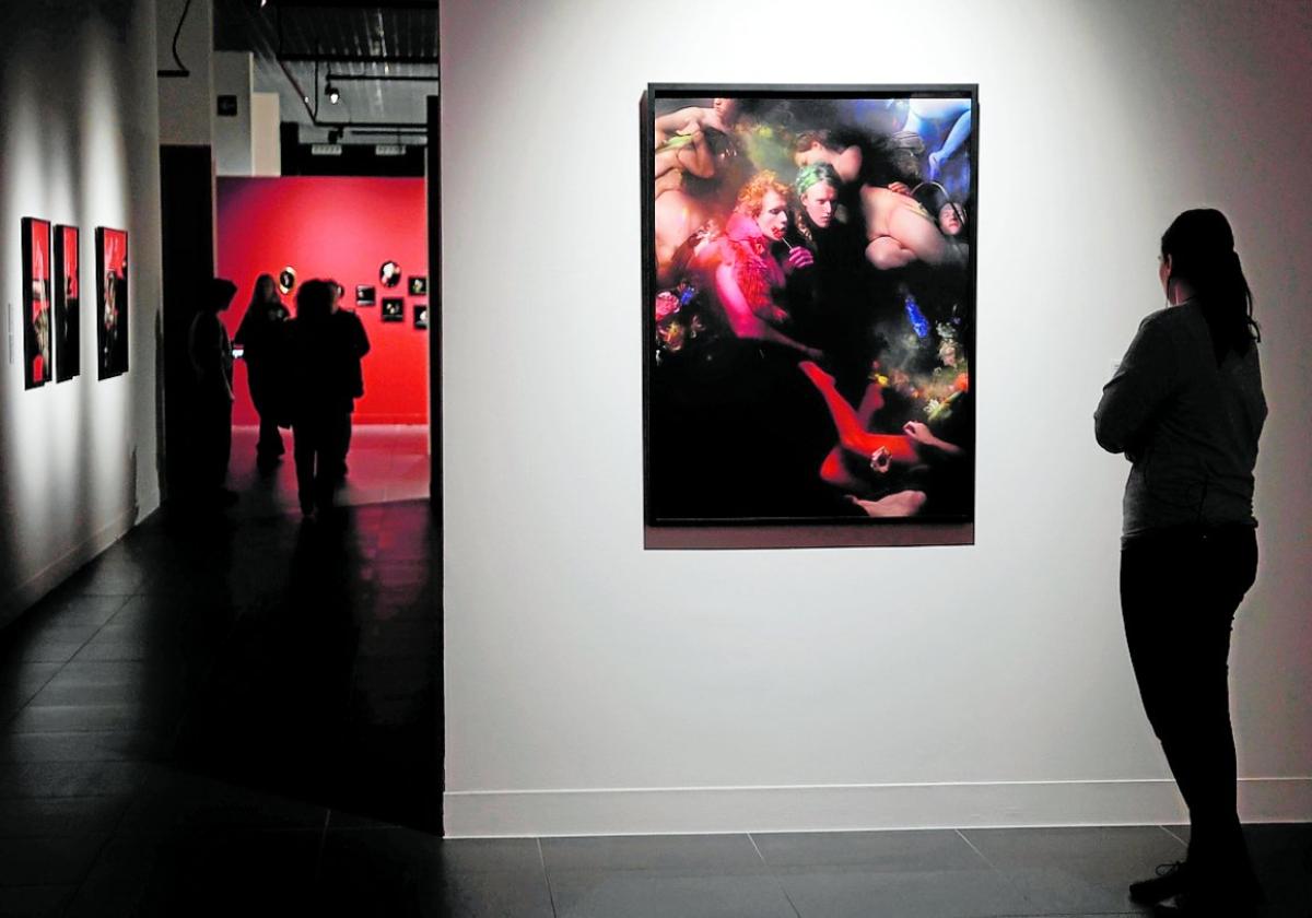 Putin-Gegnerin Alisa Sibirskaya erobert mit ihren kritischen Werken das Museo Ruso