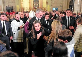 Das Königspaar während des Trauergottesdienstes in Valencia.